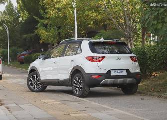 Kia KX1 1.4 AT