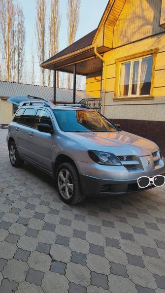 Mitsubishi Outlander I 2.0 MT 4WD