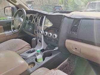 Toyota Sequoia II 5.7 AT 4WD