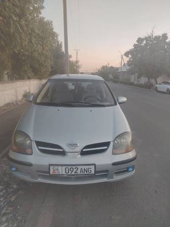 Nissan Almera Tino 1.8 MT