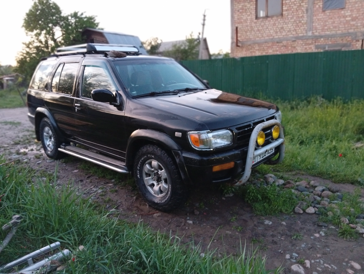 Nissan Pathfinder II 3.3 AT 4WD