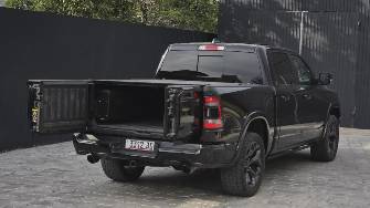 Dodge RAM RAM 1500 V Quad Cab 5.7 AT 4WD
