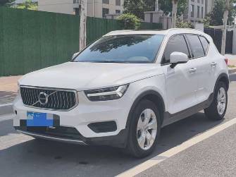 Volvo XC40 I 1.5 AT