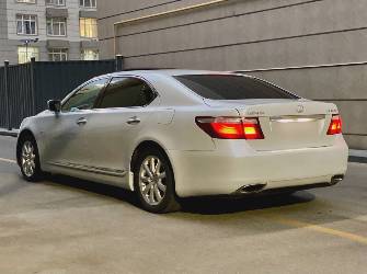 Lexus LS IV 460 L 4.6 AT