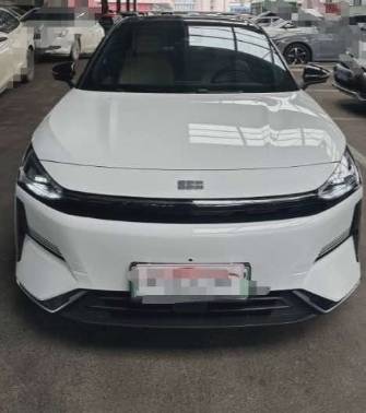 Geely Galaxy L6 1.5hyb AT