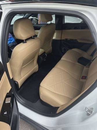 Geely Galaxy L6 1.5hyb AT