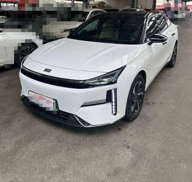 Geely Galaxy L6 1.5hyb AT