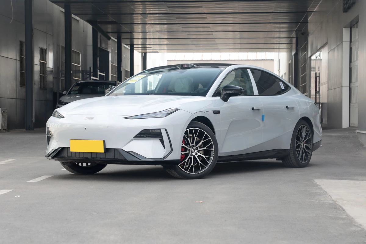 Geely Galaxy E8 620 Electro AT 4WD
