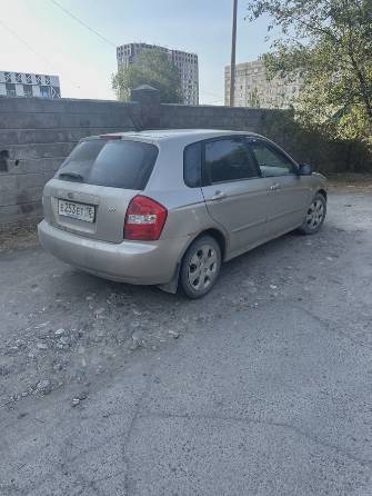 Kia Cerato I 1.6 MT