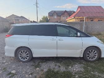 Toyota Estima III Рестайлинг 2.4 CVT
