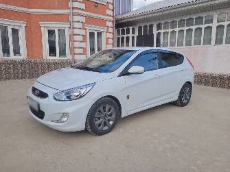 Hyundai Accent IV 1.4 CVT