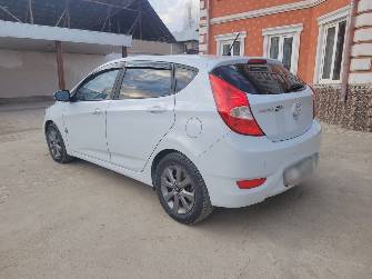 Hyundai Accent IV 1.4 CVT