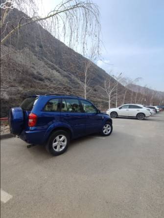Toyota RAV4 II (XA20) Рестайлинг 2.0 AT 4WD