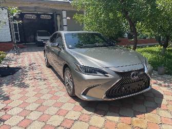 Lexus ES VII Рестайлинг 300h 2.5hyb CVT