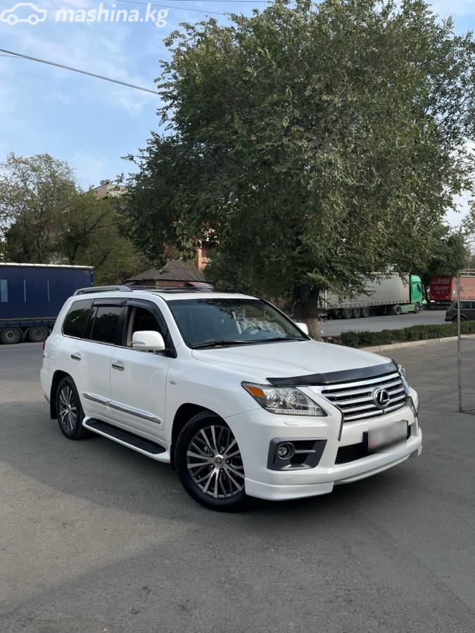 Lexus LX III 570 5.7 AT 4WD