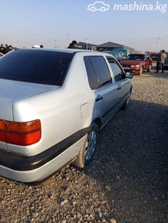 Volkswagen Vento 1.8 MT