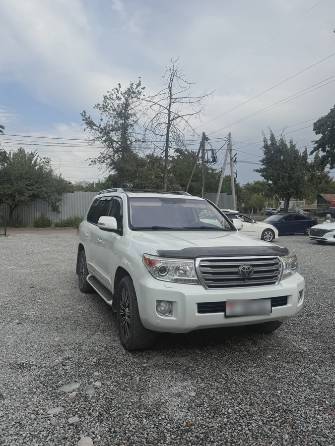 Toyota Land Cruiser 200 Series Рестайлинг 1 5.7 AT 4WD