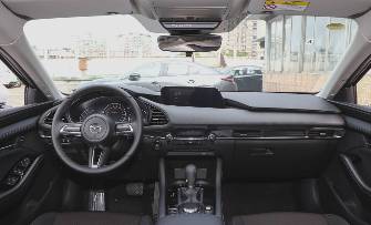 Mazda 3 IV (BP) 2.0 MT