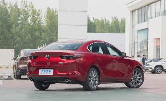 Mazda 3 IV (BP) 2.0 MT