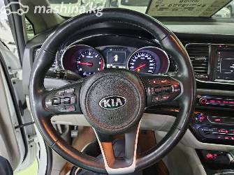 Kia Carnival III 2.2d AT