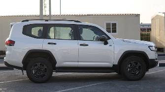 Toyota Land Cruiser 300 Series 3.4d AT 4WD