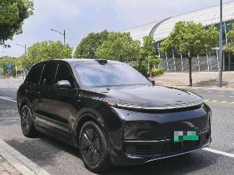 LiXiang L8 Рестайлинг 1.5hyb AT 4WD