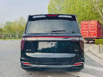 Hongqi HQ9 2.0 AT