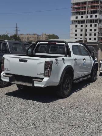 Isuzu D-Max III 1.9 AT 4WD