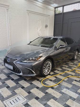 Lexus ES VII Рестайлинг 300h 2.5hyb CVT