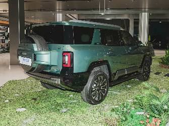 BYD FangChengBao Leopard 8 2.0hyb AT 4WD