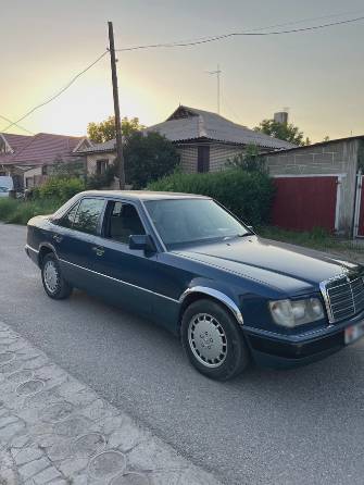 Mercedes-Benz W124 230 2.3 MT