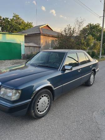 Mercedes-Benz W124 230 2.3 MT