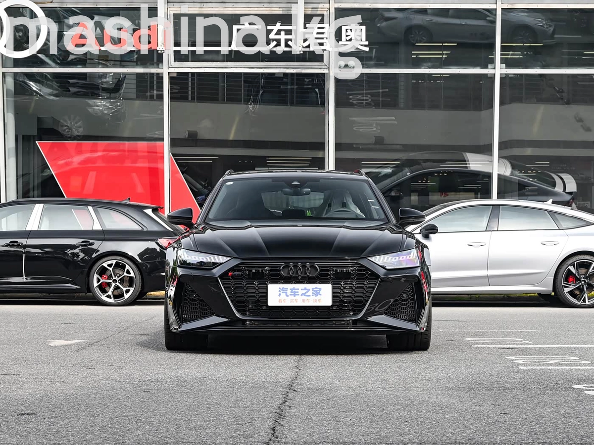 Audi RS 6 IV (C8) 4.0 AT 4WD