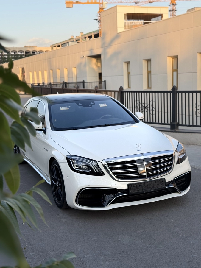 Открыть фото Mercedes-Benz S-Класс AMG III (W222, C217) Рестайлинг 63 AMG Long 4.0 AT 4WD