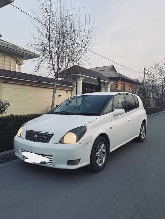 Toyota Opa I 1.8 AT