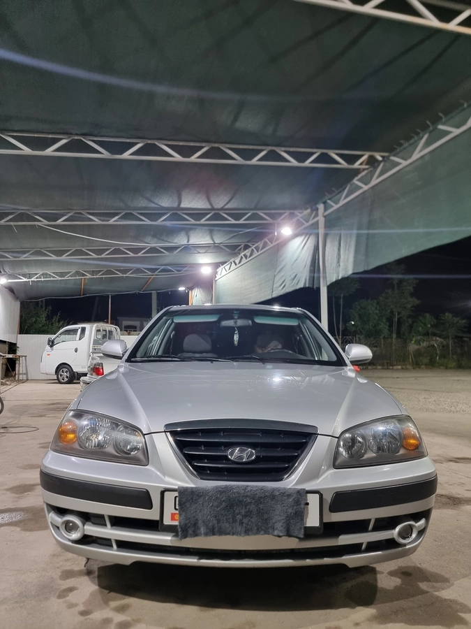 Открыть фото Hyundai Elantra III (XD2) Рестайлинг 1.6 MT