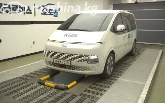 Hyundai Staria 2.2d AT 4WD