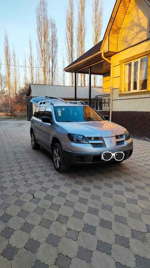 Mitsubishi Outlander I 2.0 MT 4WD