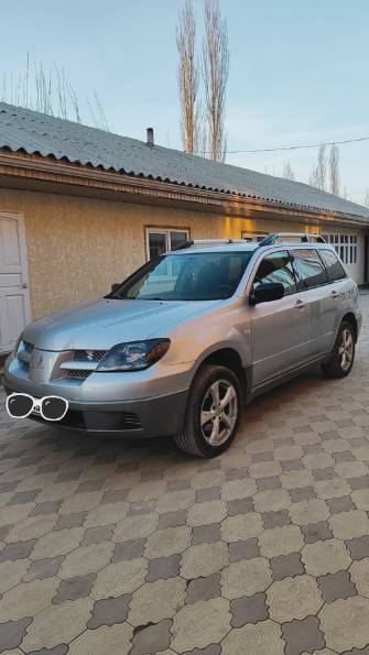 Mitsubishi Outlander I 2.0 MT 4WD