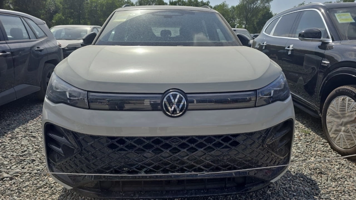 Открыть фото Volkswagen Tiguan III