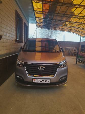 Hyundai Starex (H-1) Hyundai Starex (H-1) II Рестайлинг 2 2.5d AT
