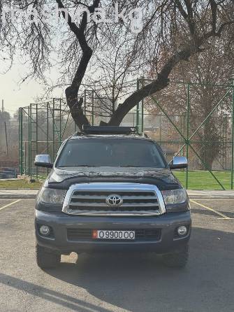 Toyota Sequoia II 5.7 AT 4WD