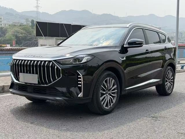 Jetour X70 PLUS 1.5 AMT