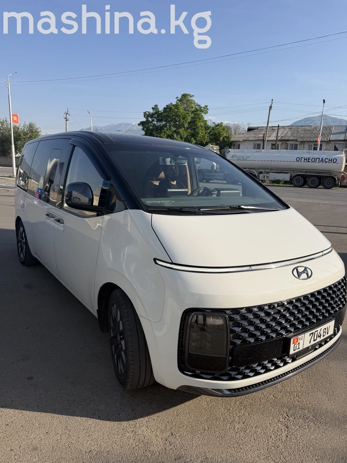 Hyundai Staria 3.5 AT