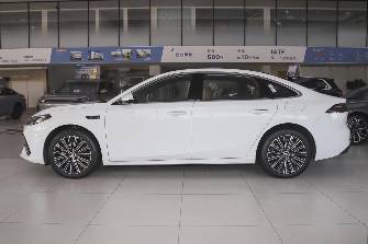 Geely Galaxy A7 1.5hyb AT