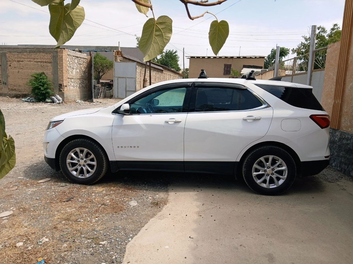 Открыть фото Chevrolet Equinox III 1.5 AT