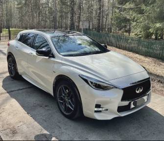 Infiniti Q30 2.0 AMT 4WD