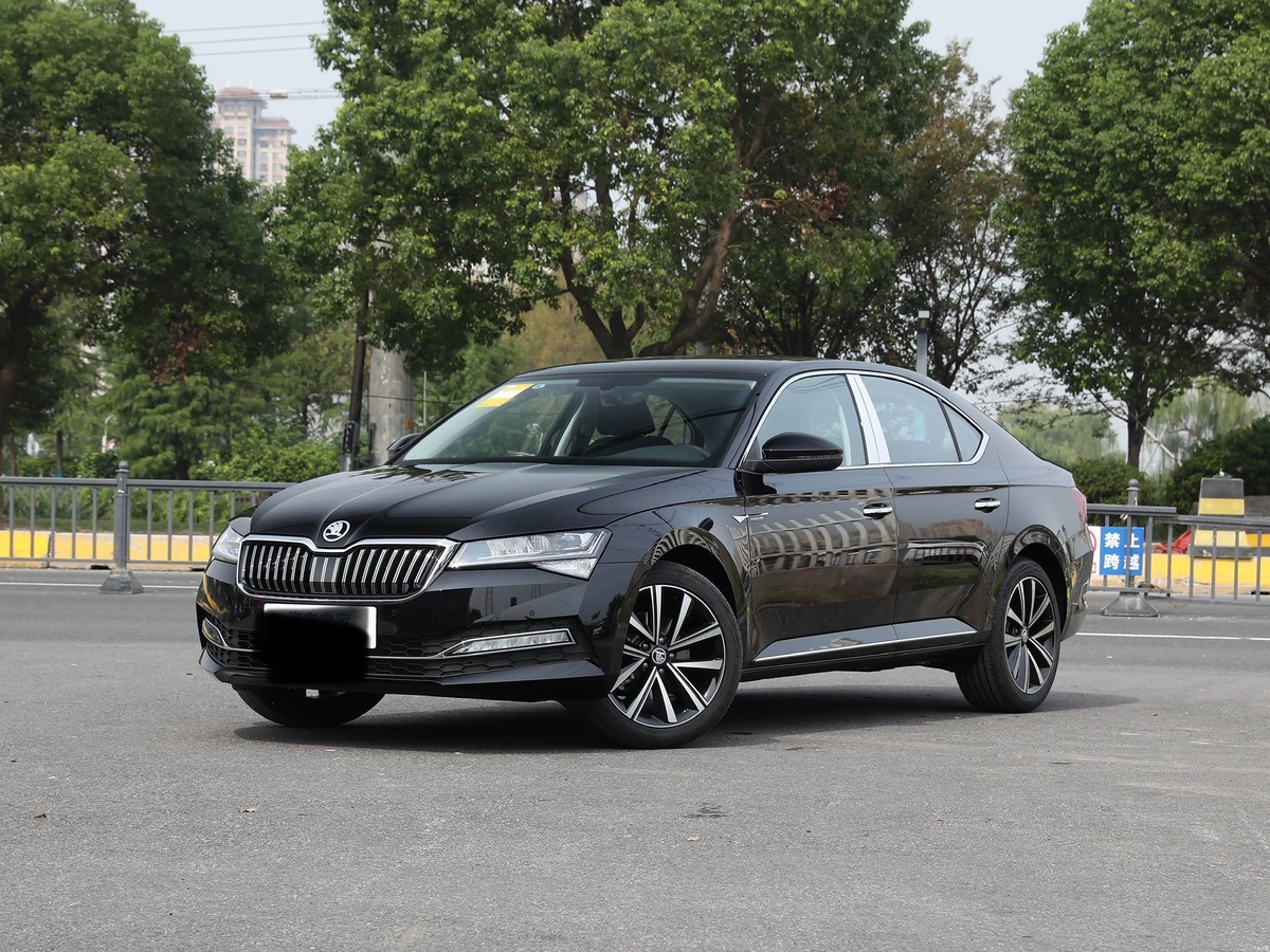 Skoda Superb III 1.4 AT