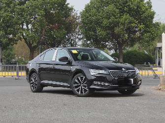 Skoda Superb III 1.4 AT