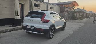 Volvo XC40 I 2.0 AT 4WD